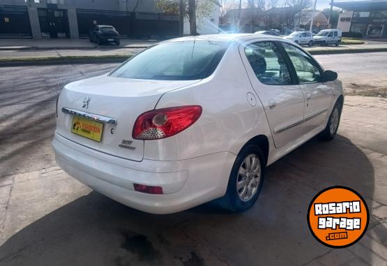 Autos - Peugeot 207 4 PUERTAS 2012 Nafta 150000Km - En Venta