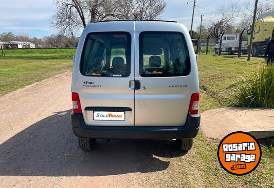 Utilitarios - Peugeot Partner 2017 Diesel 51000Km - En Venta