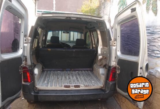 Utilitarios - Peugeot Partner 2008 Diesel 250000Km - En Venta