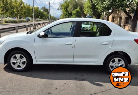 Autos - Renault Logan privilege 1ra mano 2017 Nafta 130000Km - En Venta