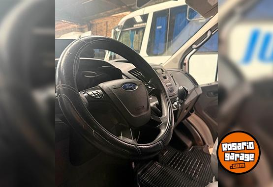 Utilitarios - Ford Tránsit 2022 Diesel 395000Km - En Venta