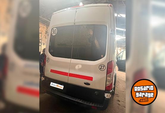 Utilitarios - Ford Tránsit 2022 Diesel 395000Km - En Venta