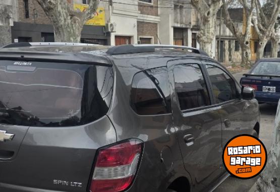 Autos - Chevrolet Spin 2015 GNC 80000Km - En Venta