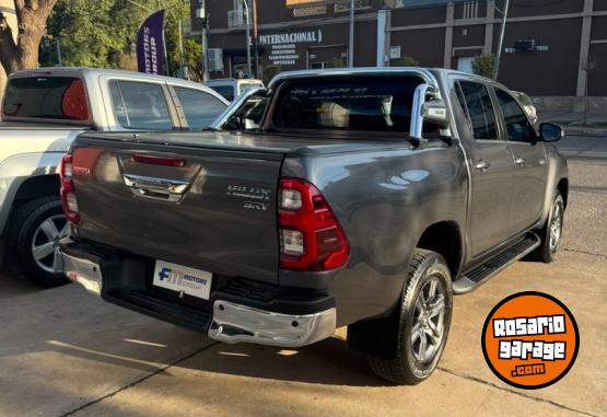 Autos - Toyota Hilux SRV 2.8 4x2 AT 2023 Diesel 59000Km - En Venta