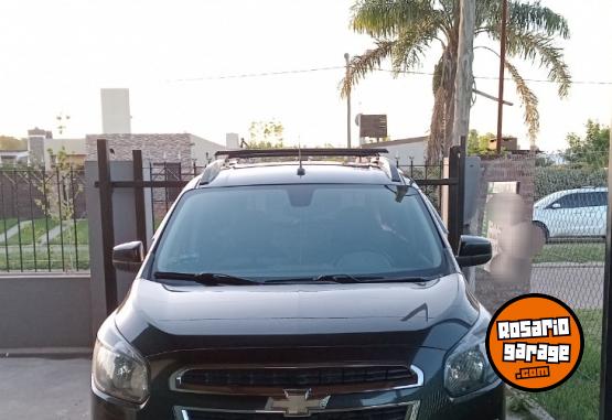 Autos - Chevrolet Spin corsa siena logan pr 2017 Nafta 150500Km - En Venta