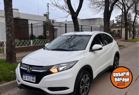 Autos - Honda HRV 2017 Nafta 140000Km - En Venta