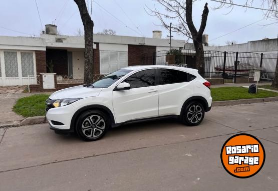 Autos - Honda HRV 2017 Nafta 140000Km - En Venta