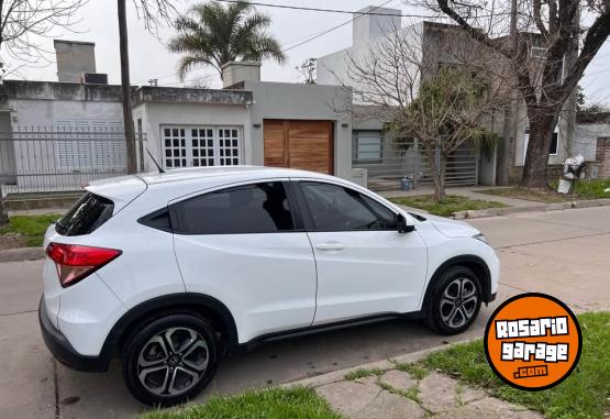 Autos - Honda HRV 2017 Nafta 140000Km - En Venta