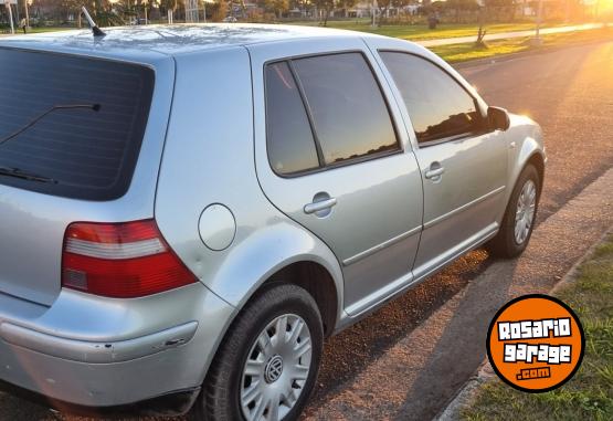 Autos - Volkswagen Golf 2004 Nafta 279000Km - En Venta