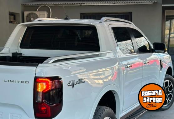 Camionetas - Ford RANGER LIMITED V6 2024 Diesel 65000Km - En Venta
