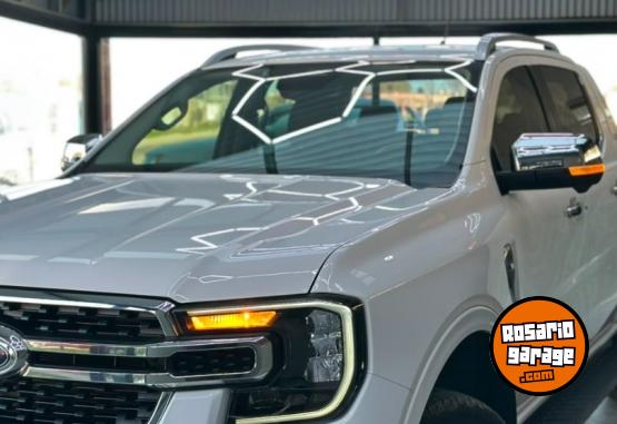 Camionetas - Ford RANGER LIMITED V6 2024 Diesel 65000Km - En Venta