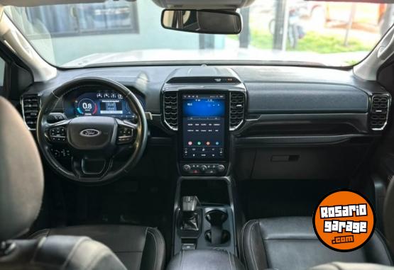 Camionetas - Ford RANGER LIMITED V6 2024 Diesel 65000Km - En Venta