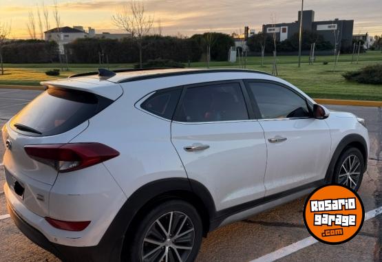 Camionetas - Hyundai Tucson 2016 Diesel 104000Km - En Venta