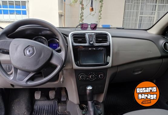 Autos - Renault Logan 2014 GNC 200000Km - En Venta