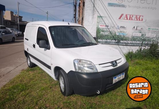 Utilitarios - Peugeot Partner 2017 Diesel 270000Km - En Venta
