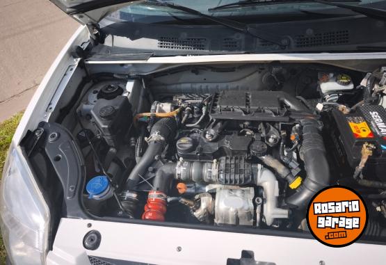Utilitarios - Peugeot Partner 2017 Diesel 270000Km - En Venta