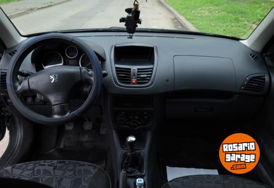 Autos - Peugeot 207 Compact 2009 Nafta 212000Km - En Venta