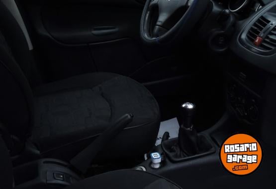Autos - Peugeot 207 Compact 2009 Nafta 212000Km - En Venta