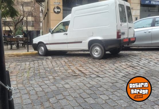 Utilitarios - Fiat Fiorino 2013 Nafta 180000Km - En Venta