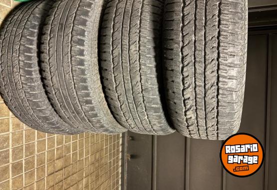 Accesorios para Autos - Cubierta Yokohama 265/65/17 - En Venta