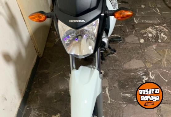 Motos - Honda Titan 2021 Nafta 28Km - En Venta
