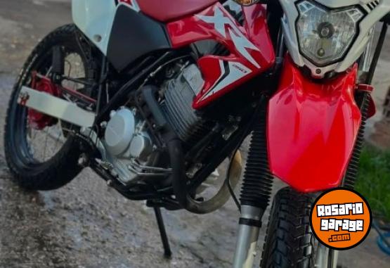 Motos - Honda Tornado 2023 Nafta 28000Km - En Venta