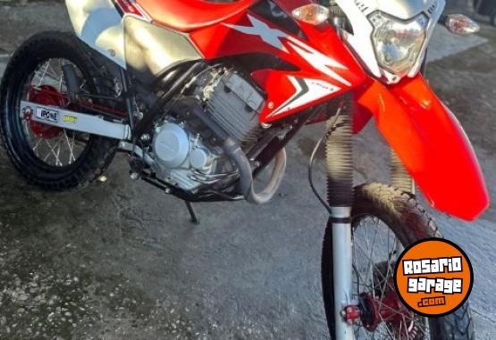 Motos - Honda Tornado 2023 Nafta 28000Km - En Venta