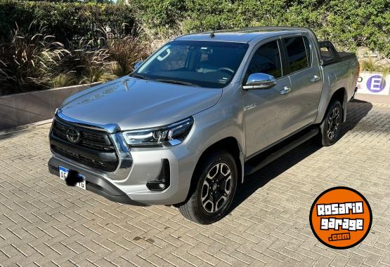 Camionetas - Toyota Hilux 4x4 SRX MT 2022 Diesel 47000Km - En Venta
