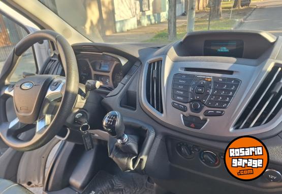 Utilitarios - Ford Transit chasis 2017 Diesel 64000Km - En Venta