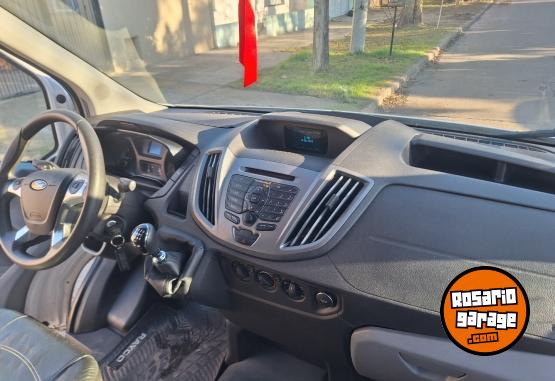 Utilitarios - Ford Transit chasis 2017 Diesel 64000Km - En Venta
