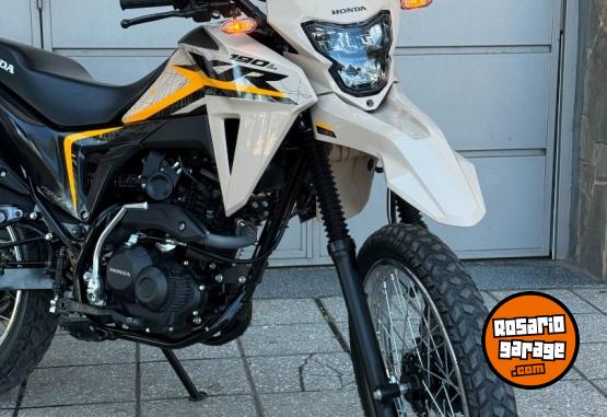 Motos - Honda Xr 190l 2025 Nafta 3000Km - En Venta