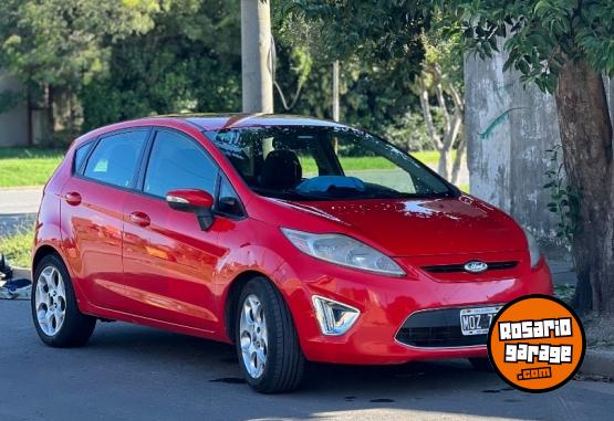 Autos - Ford Fiesta kinetick titanium 2013 Nafta 189000Km - En Venta