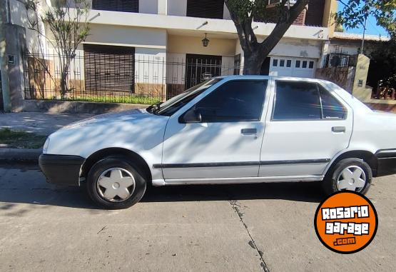 Autos - Renault 19 1997 GNC 269000Km - En Venta