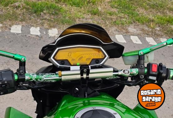 Motos - Kawasaki Z1000 SUPER NAKED 2014 Nafta 20300Km - En Venta