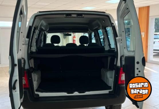 Utilitarios - Peugeot PARTNER PATAGONICA 2021 Nafta 29679Km - En Venta