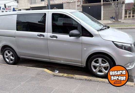 Utilitarios - Mercedes Benz Vito furgón mixto 2019 Diesel 22Km - En Venta