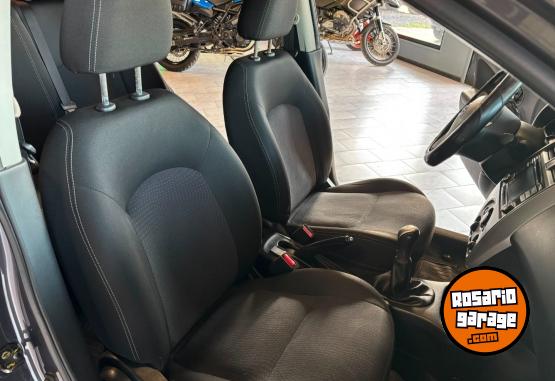 Autos - Nissan Versa advance 1.6 2017 Nafta 140000Km - En Venta