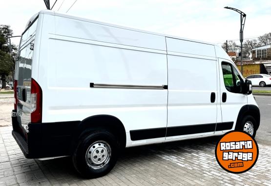 Utilitarios - Peugeot Boxer L3H2 2024 Diesel 235000Km - En Venta