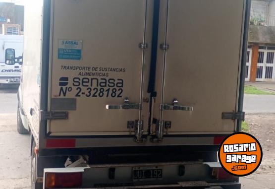 Utilitarios - Renault Master 2010 Diesel 242000Km - En Venta
