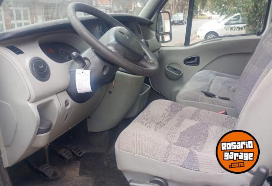 Utilitarios - Renault Master 2010 Diesel 242000Km - En Venta