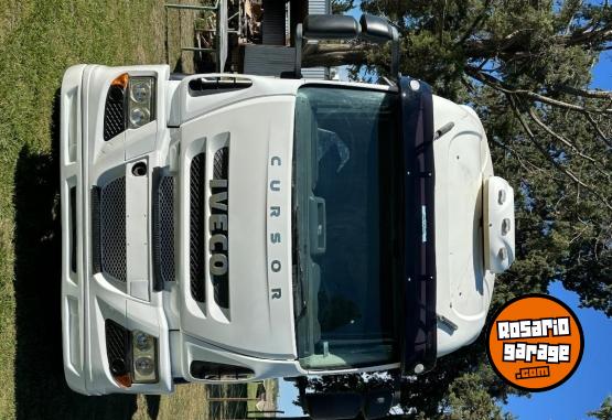 Camiones y Grúas - Iveco cursor 330 - En Venta