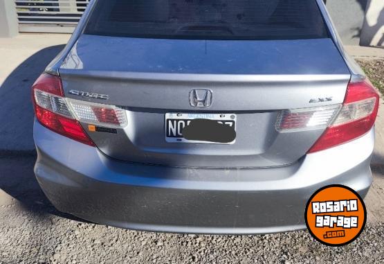 Autos - Honda Civic 2014 Nafta 200000Km - En Venta