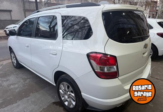 Autos - Chevrolet Spin LTZ 1.8 7 asientos 2017 Nafta  - En Venta