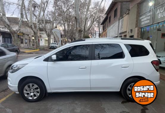 Autos - Chevrolet Spin LTZ 1.8 7 asientos 2017 Nafta  - En Venta