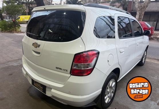 Autos - Chevrolet Spin LTZ 1.8 7 asientos 2017 Nafta  - En Venta