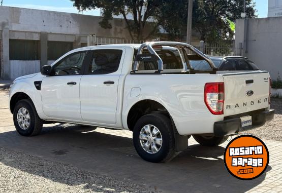 Camionetas - Ford RANGER DC 4X2 XLS 3.2L D 2015 Diesel 170281Km - En Venta