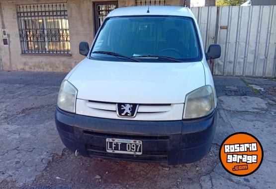Utilitarios - Peugeot Partner 2012 Diesel 300000Km - En Venta