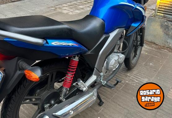 Motos - Suzuki GSX 2024 Nafta 200Km - En Venta