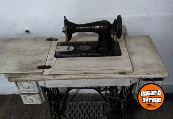 Otros - Maquina de coser - En Venta