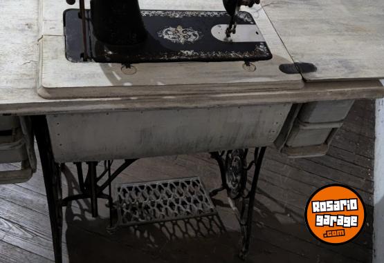 Otros - Maquina de coser - En Venta